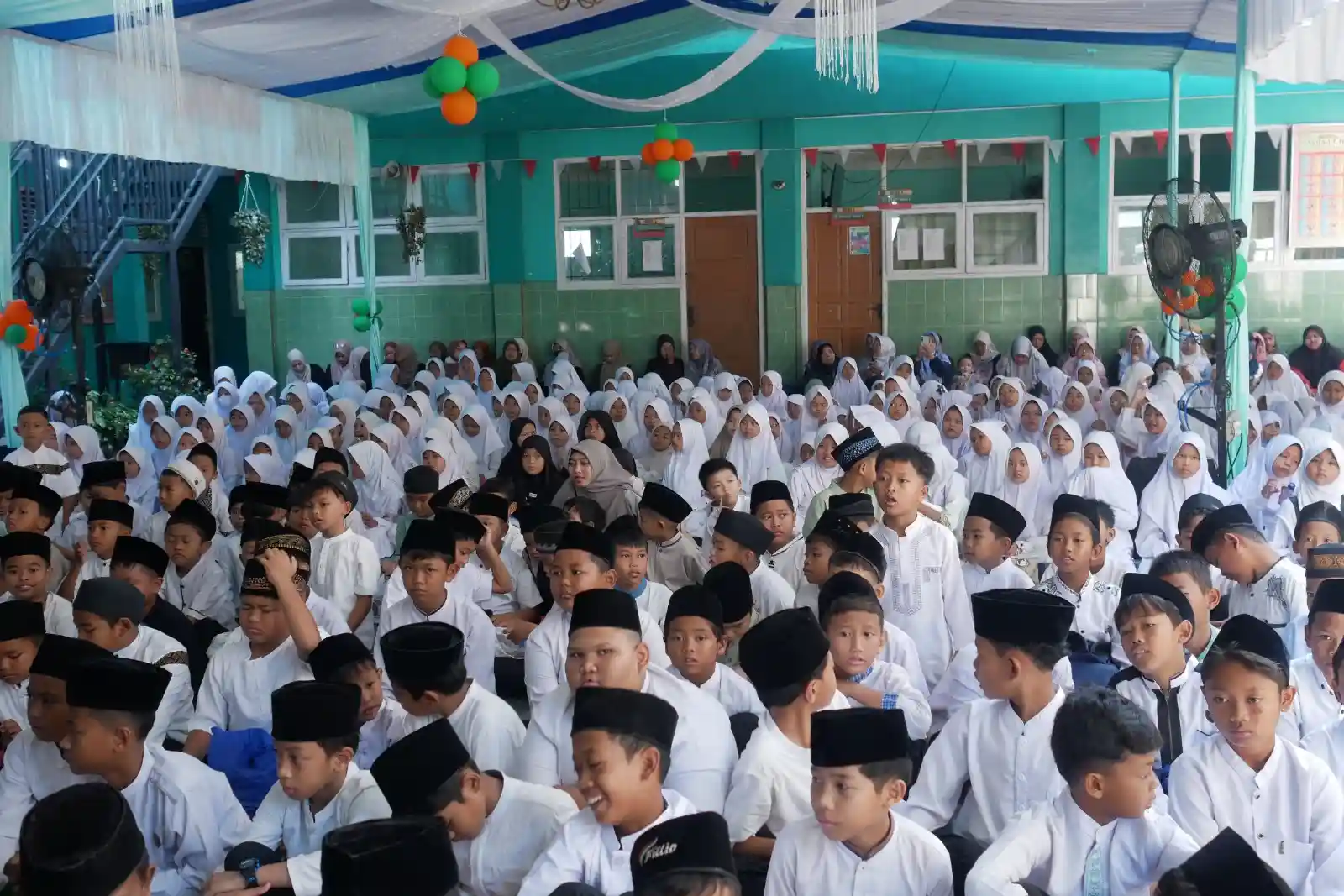 Peringatan Maulid Nabi Muhammad SAW di MI Hidayatul Athfal Curug